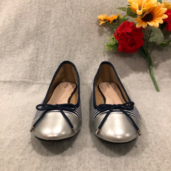 NWOT - Navy & White Striped Ballet Flats with Shiny Silver Toecaps - Picture 8 of 16